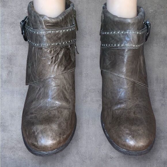 Sundance Boots   - Picture 1 of 8